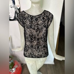 Alice + Olivia Women’s Black/Cream Short Cap Sleeve Top. Size Large